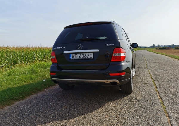 Mercedes-Benz ML cena 89000 przebieg: 116000, rok produkcji 2009 z Kęty małe 137